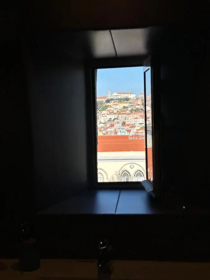 Quarto Privativo Com Varanda E Vista Para O Rio Lisbon Homestay